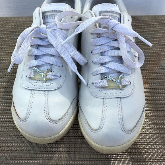 Beautiful sneakers by Puma in size 71/2 - Picture 2 of 8